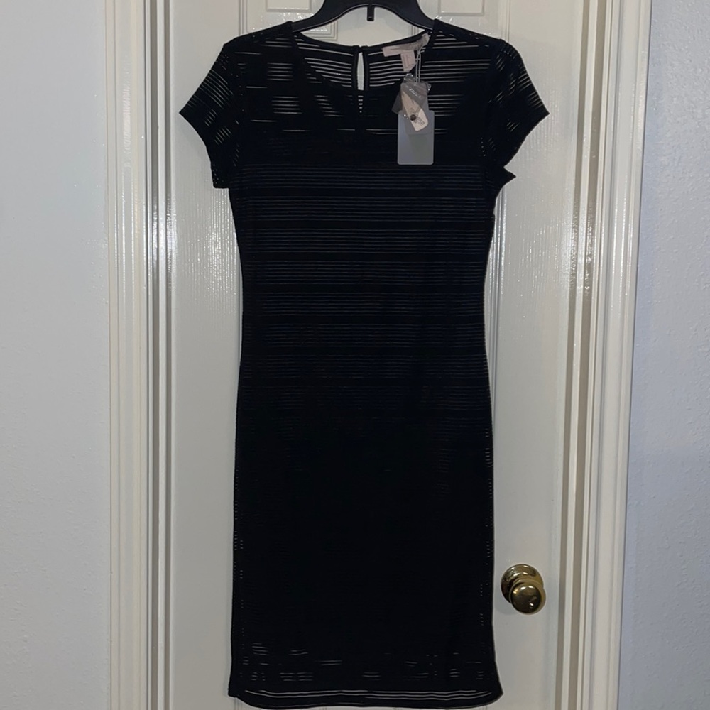 Small‎ Black Forever 21 dress